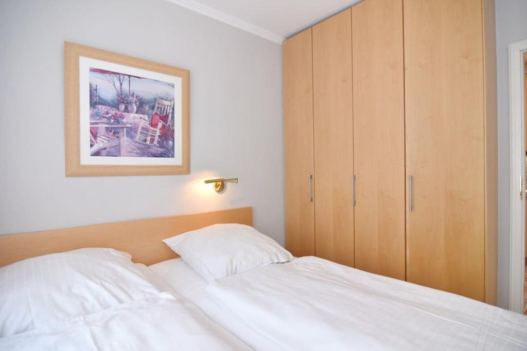 Klaus-groth-strasse 2, Whg 4 Apartment *