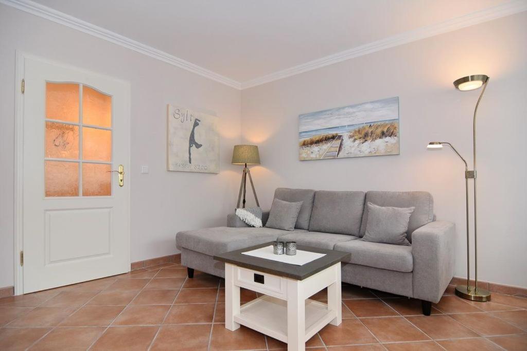 Klaus-groth-strasse 2, Whg 4 *